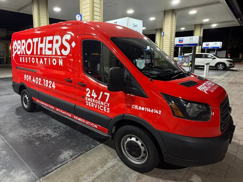 brothers-restoration-branded-vehicle